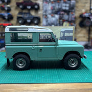 Boom Racing BRX02 Land Rover Series III 88 Station Wagon 1/10 4WD Radio Control Car Kit