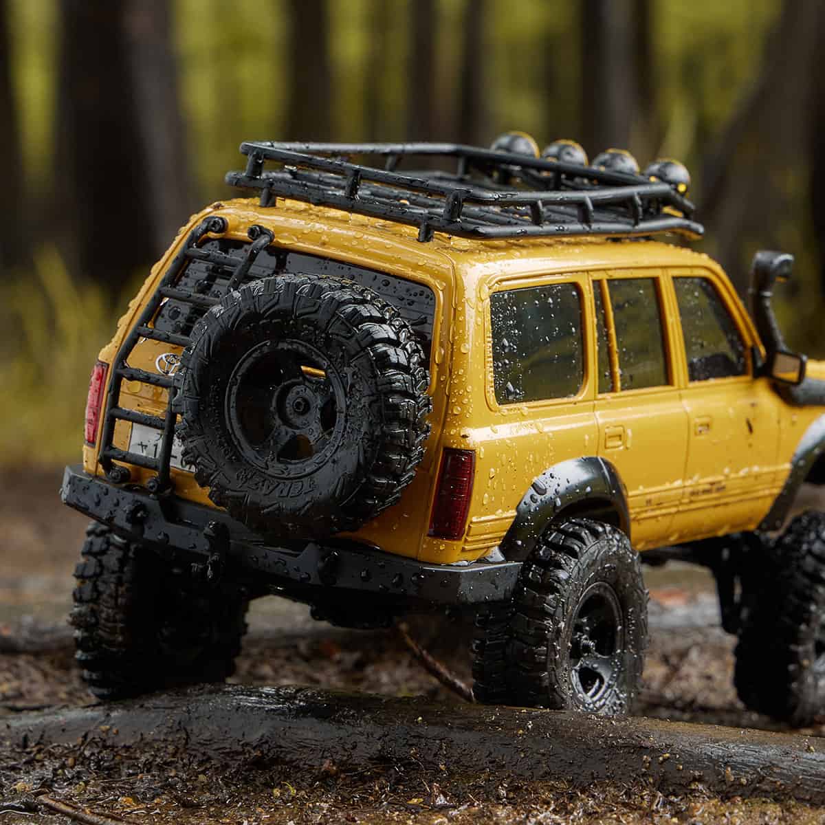 FMS FCX18 Licensed Toyota LC80 Cruiser (Yellow)
